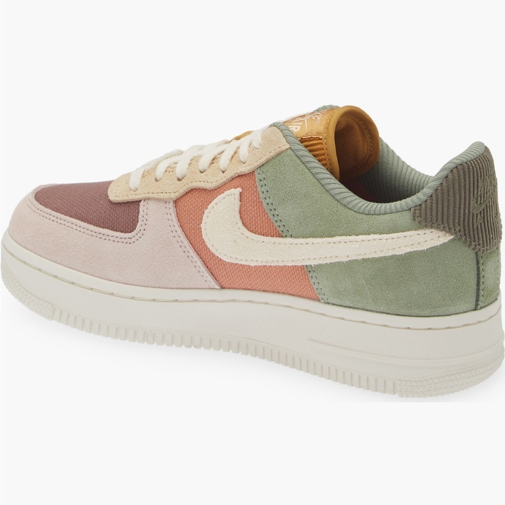 Nike Air Force 1 07 LX W
Brand new W/ box🔥 - Picture 11 of 11